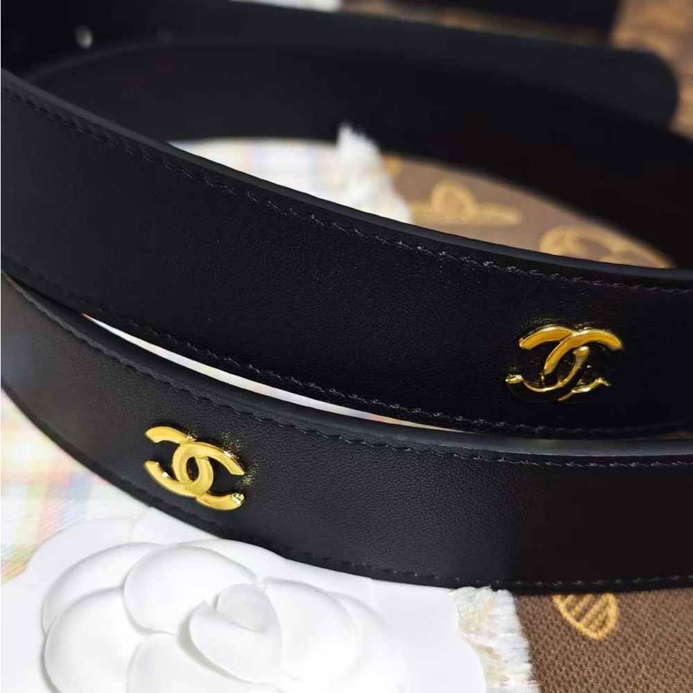 Chanel Black Leather Belt with Gold-Tone Interlocking CC Logo